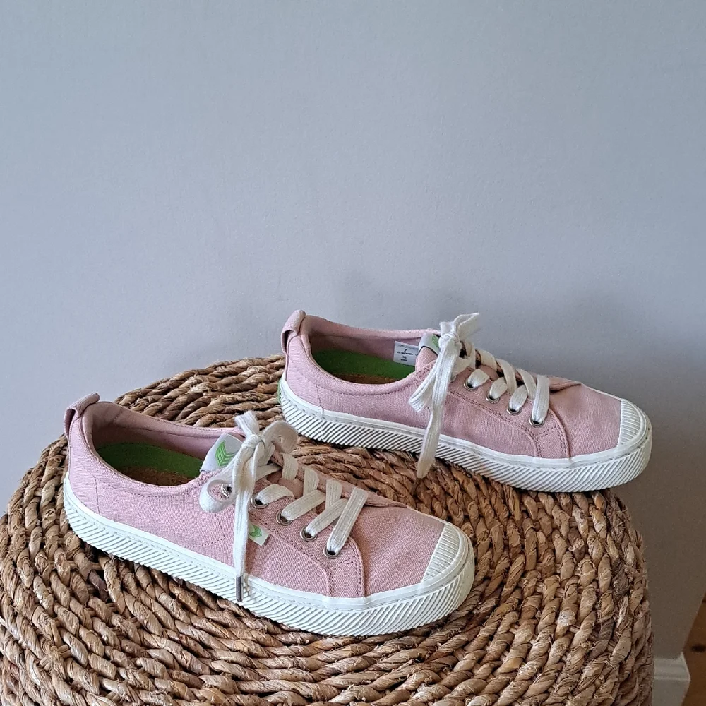 Cariuma Womens Rio Brazil Rose Pink Canvas Casual/Athleisure/Preppy Sneakers S-7